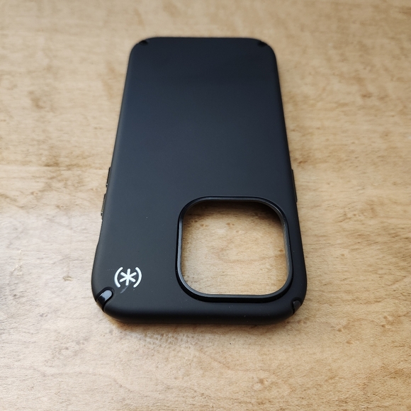 Speck Presidio 2 Pro Magnetic Case for Apple iPhone 14 Pro (6.1") - Black - Picture 5 of 7